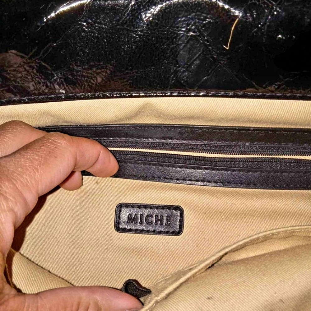 Purse - Picture 2 of 2